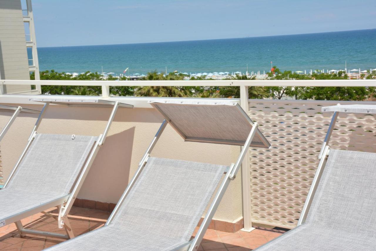 Hotel Marisa Riccione Dış mekan fotoğraf